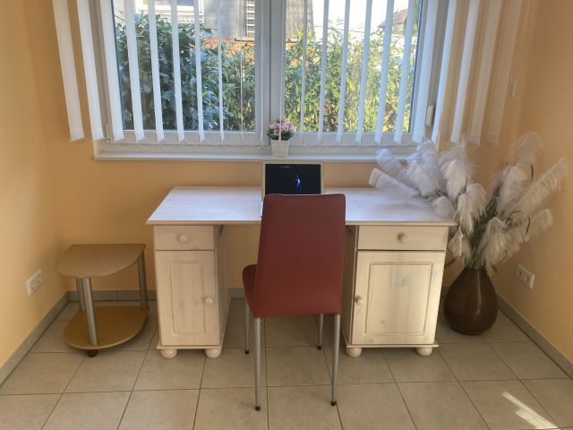 oase-1w40 schreibtisch hamburg ferienwohnung